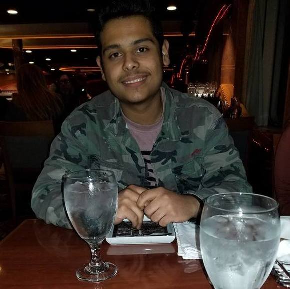 Meet your Posher, Esai - Picture 1 of 1